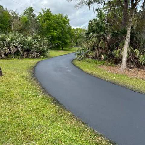 New residential asphalt driveway, project photo 41