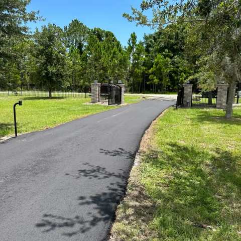New residential asphalt driveway, project photo 20