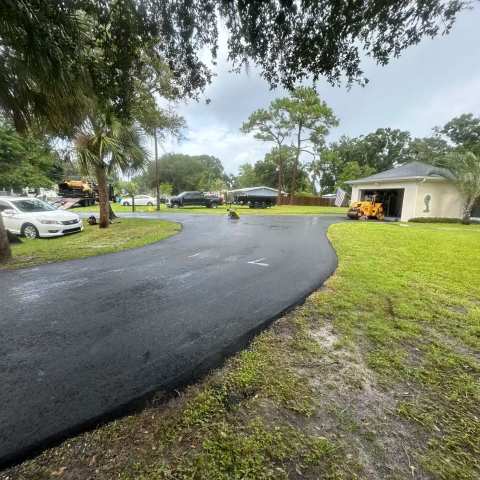 New residential asphalt driveway, project photo 25