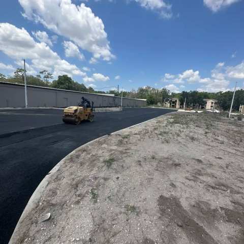 New residential asphalt driveway, project photo 1