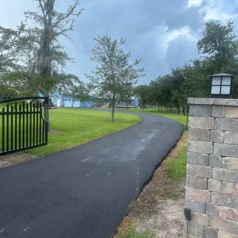New residential asphalt driveway, project photo 17
