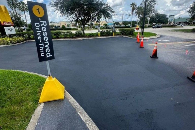 Sealcoated asphalt parking lot, photo 3