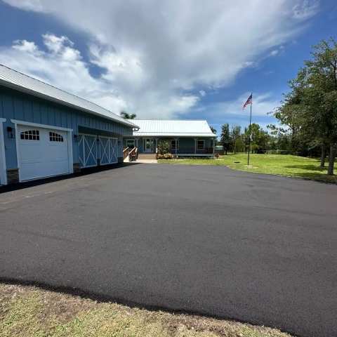 New residential asphalt driveway, project photo 24